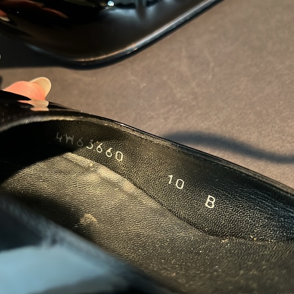 VINTAGE Stuart Weitzman Black Patent Leather Heels - Picture 8 of 9